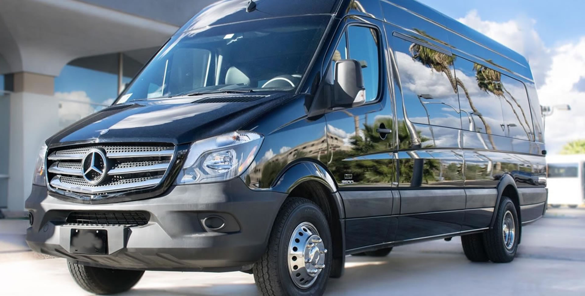 14 Passenger Mercedes Benz Sprinter